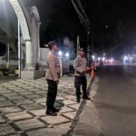 Aman dan Nyaman! Polisi Kawal Jamaah Tarawih di Gerung
