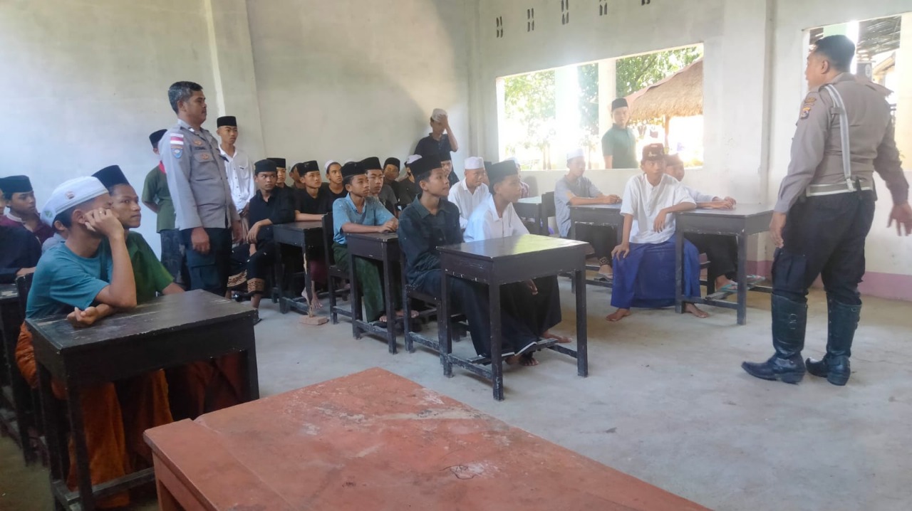 Polsek Sekotong & Ponpes Kolaborasi Cegah Kenakalan Remaja