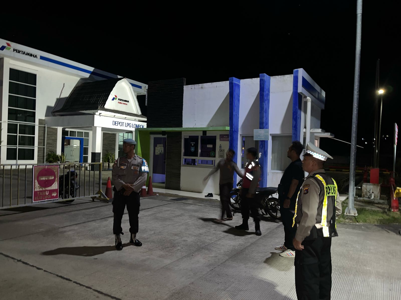 Polsek Sekotong Intensifkan Patroli Malam di Obyek Vital, Jamin Keamanan Depot LPG Lombok