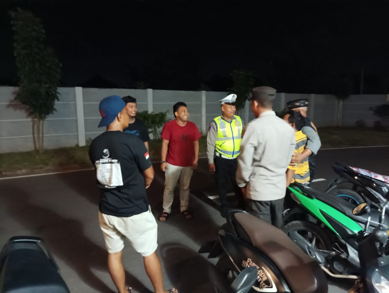 Polsek Kediri Gencarkan Patroli KRYD Dialogis, Sambangi Desa Gelogor Lombok Barat