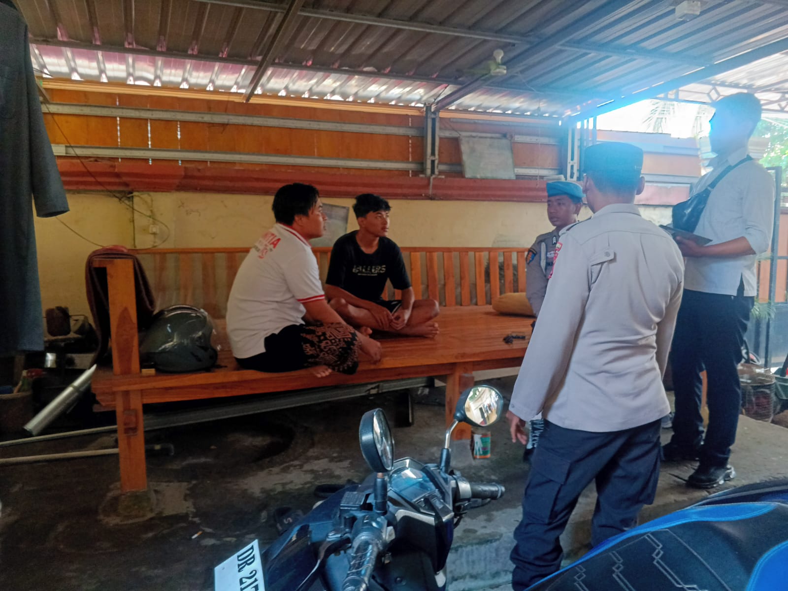 Cegah Gangguan Kamtibmas, Polsek Kediri Lakukan Patroli Humanis