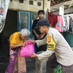 Wujud Kepedulian Polri: Bantuan Nutrisi untuk Warga Desa Meninting