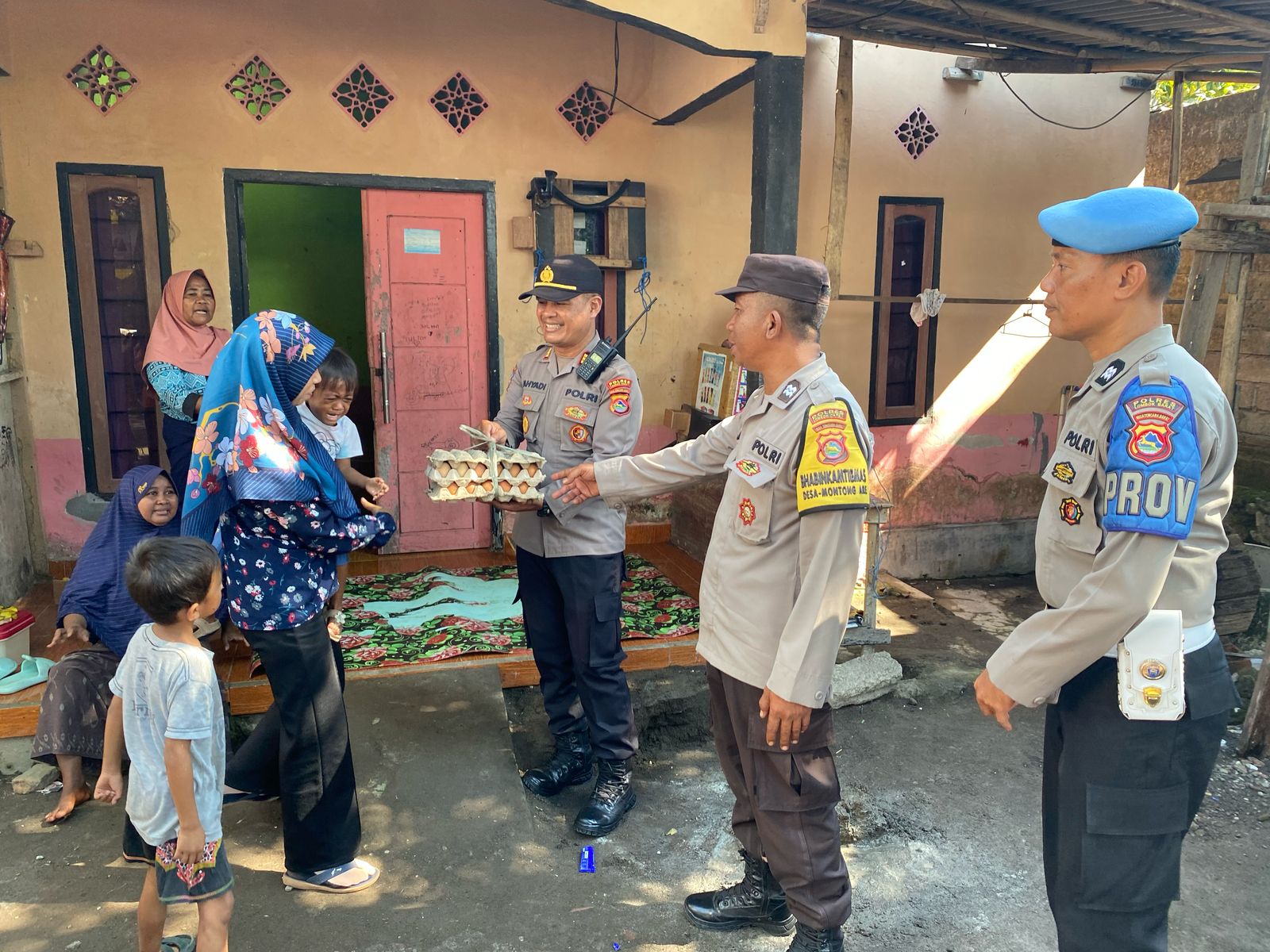 Aksi Polsek Kediri: Telur untuk Generasi Sehat Bebas Stunting