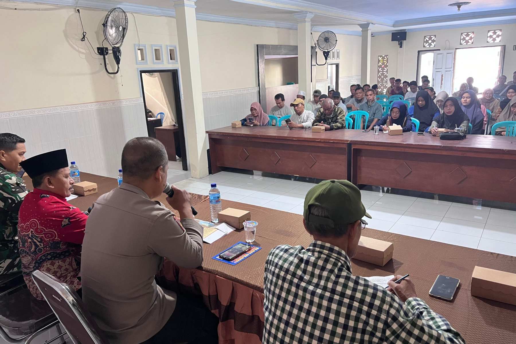 Desa Rumak Bergerak Lawan TPPO, Polsek Kediri Gelar Edukasi Warga