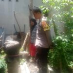 Kunjungan Humanis Bhabinkamtibmas, Ajak Warga Manfaatkan Lahan Pekarangan untuk Ketahanan Pangan