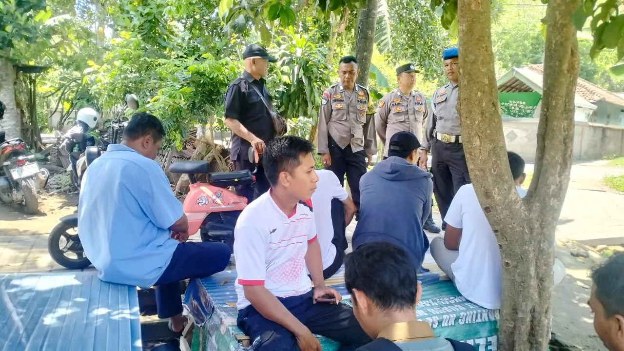 Sinergi Polisi dan Warga Lembar Ciptakan Lingkungan Aman
